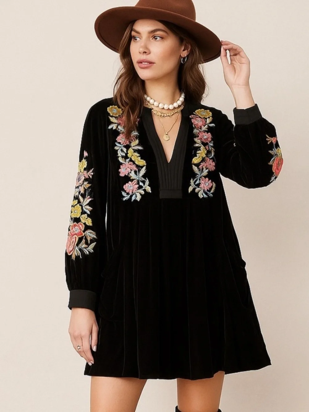 Free People womans Mia Black Velvet Floral Embroidered V-Neck mini Dress size XS